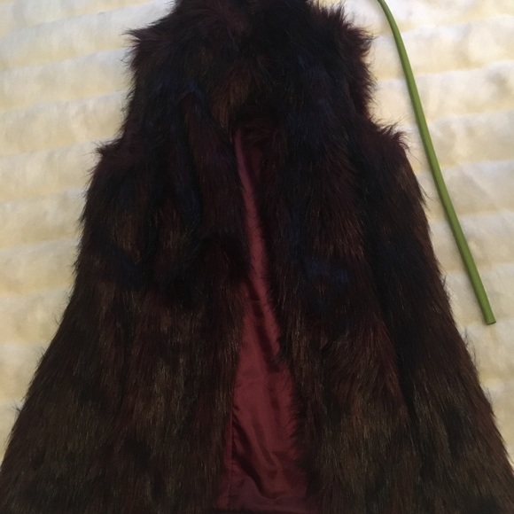 Womens Burgundy/black Vest - Picture 5 of 7